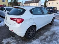 Gebraucht Alfa Romeo Giulietta Veloce 120 PS (88 kW) 2013 Weiß Kleinwagen
