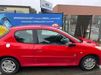 Gebraucht Peugeot 206 68 PS (50 kW) 2012 Rot Kleinwagen