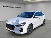 Gebraucht Hyundai i30 Premium 140 PS (102 kW) 2017 Polar white / sol Kombi