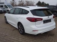 Gebraucht Ford Focus ST-Line 125 PS (91 kW) 2025 Weiß Limousine