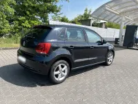 Gebraucht VW Polo Team 69 PS (50 kW) 2010 Schwarz Kleinwagen