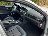 Gebraucht Mercedes E220 Avantgarde 170 PS (125 kW) 2010 Grau Kombi