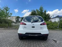 Gebraucht Mitsubishi Colt 75 PS (55 kW) 2010 Weiß Kleinwagen