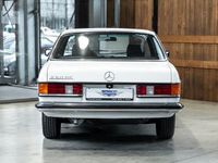 Gebraucht Mercedes 230 136 PS (100 kW) 1982 Weiß Coupé