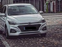 Gebraucht Hyundai i20 Select 75 PS (55 kW) 2019 Weiß Kleinwagen
