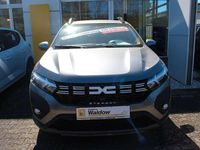 Neu Dacia Sandero Expression 91 PS (66 kW) 2026 Dolomitgrau Limousine