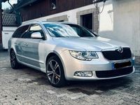 Gebraucht Skoda Superb 200 PS (147 kW) 2012 Silber Kombi