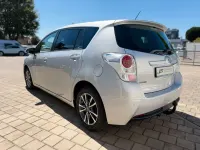 Gebraucht Toyota Verso Skyview Edition 111 PS (81 kW) 2014 Silber Van / Kleinbus