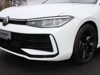 Gebraucht VW Passat R-line 193 PS (141 kW) 2024 Pure white Kombi