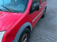 Gebraucht Ford Tourneo Connect 116 PS (85 kW) 2004 Rot Van / Kleinbus