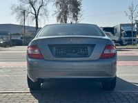 Gebraucht Mercedes C180 156 PS (114 kW) 2009 Silber Limousine