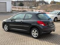 Gebraucht Peugeot 207 95 PS (69 kW) 2011 Schwarz Kleinwagen