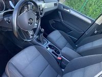 Gebraucht VW Touran Trendline 105 PS (77 kW) 2016 Silber Van / Kleinbus