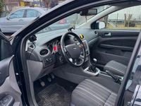 Gebraucht Ford Focus 75 PS (55 kW) 2011 Schwarz Limousine