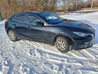 Second-hand Mazda 3 Sports-Line 150 CP (110 kW) 2015 Negru Berlinǎ