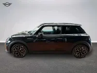 Second-hand Mini Cooper S Favoured 204 CP (150 kW) 2025 Negru Hatchback