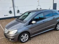 Gebraucht Mercedes B200 140 PS (102 kW) 2009 Grau Van / Kleinbus