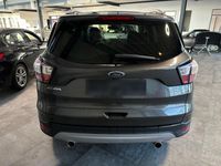 Gebraucht Ford Kuga Titanium 150 PS (110 kW) 2018 Grau SUV
