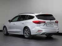 Gebraucht Ford Focus ST-Line X 125 PS (91 kW) 2023 Moondust silver metallic Kombi
