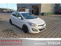 Gebraucht Hyundai i30 Style 110 PS (80 kW) 2013 Creamy white / sol Limousine