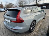 Gebraucht Volvo V60 Core 163 PS (119 kW) 2024 Grau Kombi