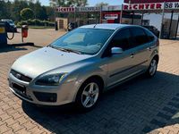 Gebraucht Ford Focus 116 PS (85 kW) 2005 Silber Limousine