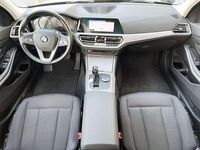 Gebraucht BMW 320 Advantage 190 PS (139 kW) 2020 Black sapphire Limousine