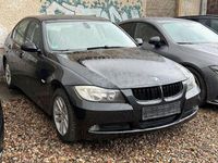 Gebraucht BMW 318 129 PS (94 kW) 2006 Schwarz Limousine