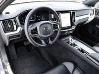 Gebraucht Volvo V60 CC Plus 197 PS (144 kW) 2023 Grau Kombi