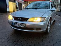 Gebraucht Opel Vectra 116 PS (85 kW) 1998 Silber Limousine