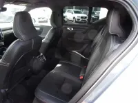 Gebraucht Volvo XC40 R-Design 163 PS (119 kW) 2022 Grau SUV