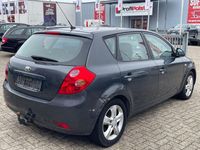 Gebraucht Kia Ceed EX 122 PS (89 kW) 2008 Grau Kleinwagen