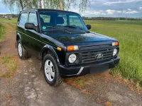 Gebraucht Lada Urban 83 PS (61 kW) 2017 Schwarz SUV