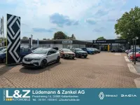 Gebraucht Volvo V40 Kinetic 152 PS (111 kW) 2018 Weiß Limousine