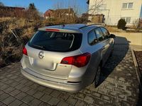 Gebraucht Opel Astra Edition 136 PS (100 kW) 2014 Silber Kombi