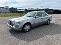 Gebraucht Mercedes E280 193 PS (141 kW) 1994 Silber Limousine