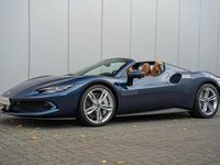 Gebraucht Ferrari 296 829 PS (609 kW) 2025 Blau Cabrio