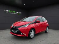 Gebraucht Toyota Aygo X-play 69 PS (50 kW) 2017 Rot Kleinwagen