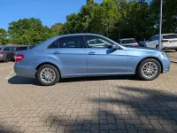 Gebraucht Mercedes E250 204 PS (150 kW) 2009 Blau Limousine