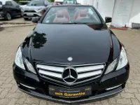 Gebraucht Mercedes E200 184 PS (135 kW) 2011 Schwarz Cabrio