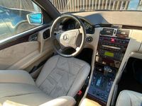 Gebraucht Mercedes E280 Elegance 193 PS (141 kW) 1996 Silber Limousine