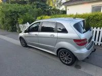 Gebraucht Mercedes B180 109 PS (80 kW) 2010 Grau Van / Kleinbus