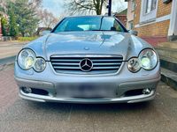 Gebraucht Mercedes C220 143 PS (105 kW) 2003 Silber Coupé