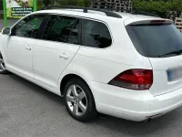 Gebraucht VW Golf VI 105 PS (77 kW) 2011 Weiß Kleinwagen