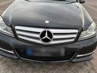 Gebraucht Mercedes C220 200 PS (147 kW) 2012 Schwarz Kombi