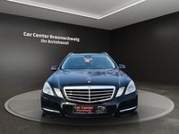 Gebraucht Mercedes E220 Avantgarde 170 PS (125 kW) 2011 Schwarz Limousine
