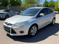 Gebraucht Ford Focus Trend 116 PS (85 kW) 2012 Polarsilber metallic Limousine
