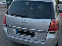 Gebraucht Opel Zafira 140 PS (102 kW) 2008 Silber Van / Kleinbus