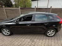 Gebraucht Volvo V40 114 PS (83 kW) 2015 Schwarz Limousine