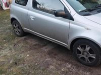 Gebraucht Toyota Yaris 68 PS (50 kW) 2000 Silber Kleinwagen
